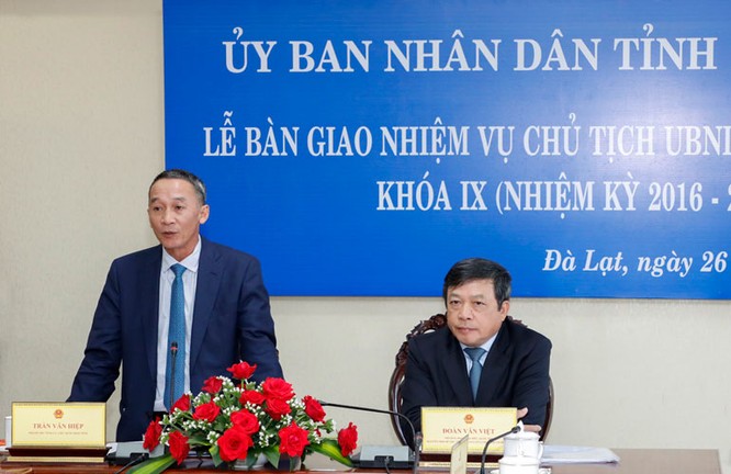 Bàn giao nhiệm vụ Chủ tịch UBND tỉnh Lâm Đồng khoá IX, nhiệm kỳ 2016 - 2021 ảnh 5