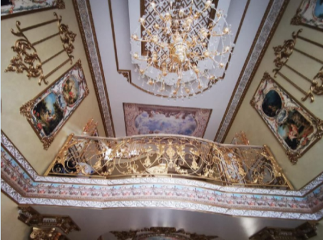 Nga bắt cảnh sát "mafia" sở hữu biệt phủ dát vàng như cung điện ảnh 3