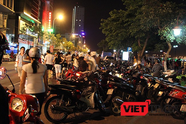 UBND TP Đà Nẵng, cấm đậu đỗ, xe mô tô, xe gắn máy, xe đạp, đường Bạch Đằng, từ 1/1/2017, VietTimes