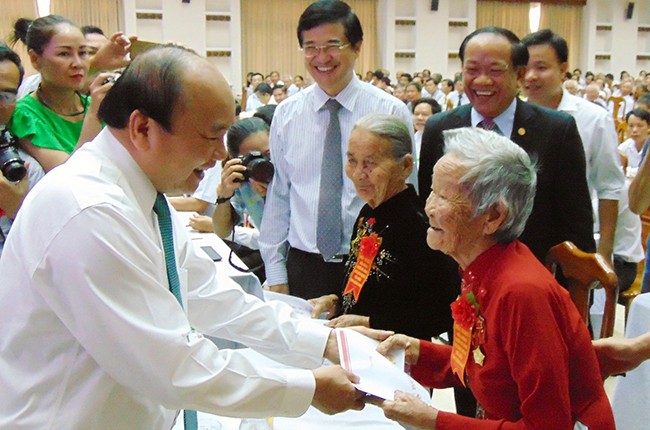 Thủ tướng Chính phủ Nguyễn Xuân Phúc trực tiếp thăm hỏi, động viên các Mạ VNAH tỉnh Quảng Nam nhân kỷ niệm 70 năm ngày Thương binh liệt sĩ