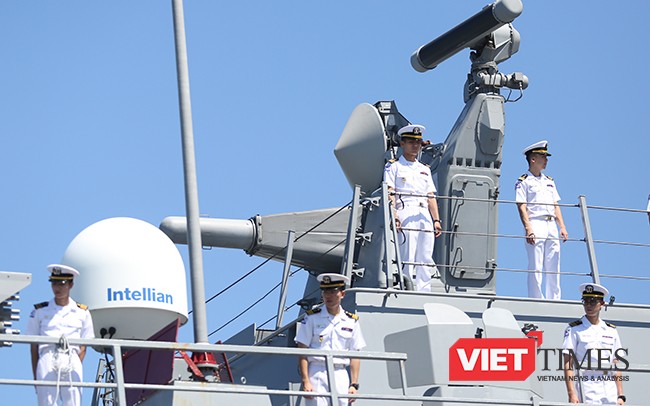 Cận cảnh uy lực của bộ đôi tàu khu trục Hải quân Hàn Quốc tại Đà Nẵng ảnh 13