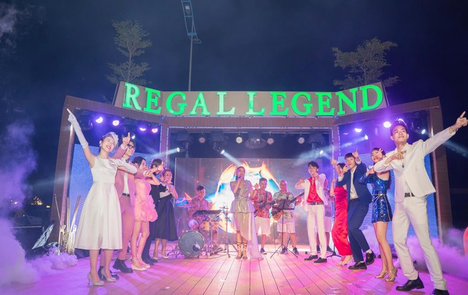 Hàng nghìn du khách thập phương đổ về Regal Legend trong dịp đại lễ 2/9 ảnh 5