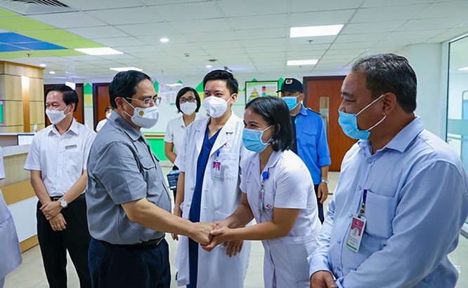 Thủ tướng yêu cầu Bộ Y tế rà soát hoạt động thí điểm tự chủ bệnh viện, đề xuất sửa đổi cơ chế ảnh 1