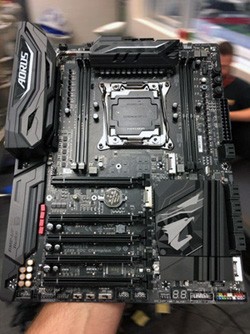 Ép xung CPU Intel Core i9-7900X lên mức khủng khiếp… 6,01 GHz ảnh 2