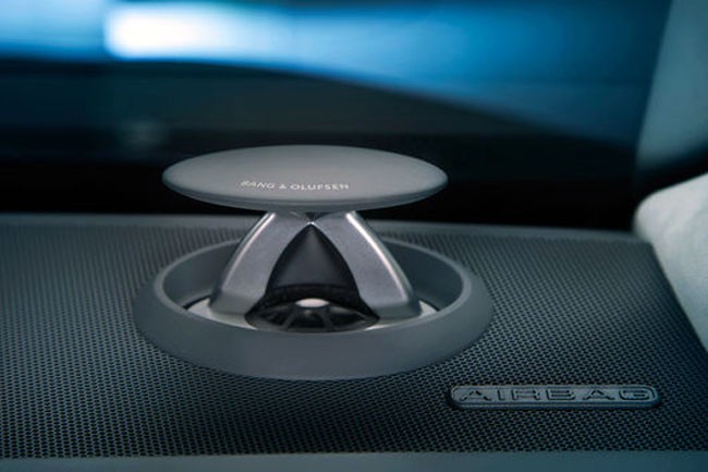 Audi và Bang & Olufsen tiếp tục hợp tác để phát triển hê thống âm thanh 3D trên Audi A8. ảnh 1