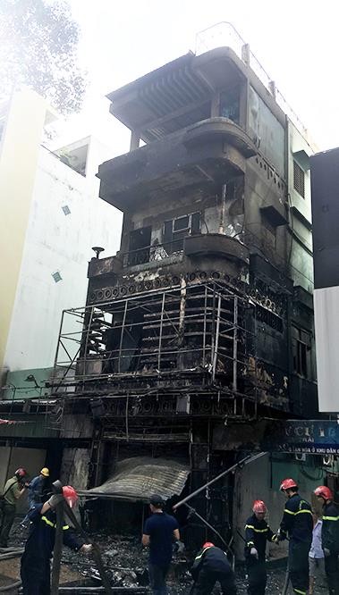 Một buổi sáng, hai đám cháy lớn ở Sài Gòn, nhiều tài sản bị thiêu rụi ảnh 3