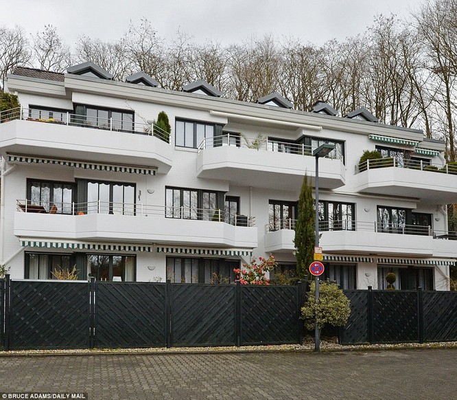 Cơ phó Lubitz và bạn gái cũ từng chung sống suốt 7 năm trong một căn hộ nhỏ ở ngoại ô Dusseldorf (Đức).