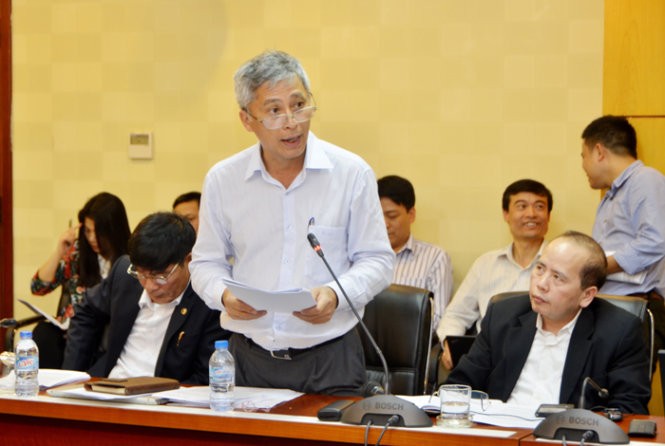 Phó tổng cục trưởng Tổng cục Môi trường khẳng định báo cáo đánh giá tác động môi trường được phê duyệt của dự án đường sắt Cát Linh - Hà Đông không đề cập tới việc chặt hạ cây xanh trên đường Nguyễn Trãi