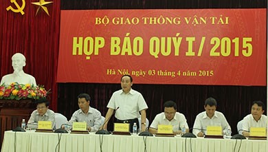 hứ trưởng Nguyễn Hồng Trường trả lời báo chí xung quanh các vụ việc được nhiều người quan tâm.