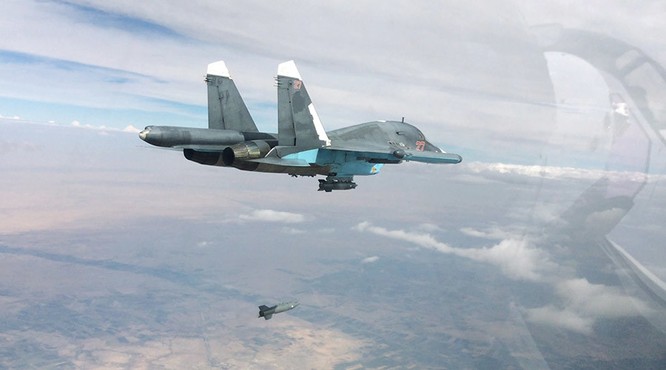 Chiến đấu cơ Su-34 Fullback của Nga đang trút hỏa lực trên chiến trường Aleppo, Syria