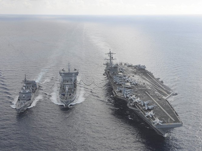 Chiến hạm Nhật Bản đang tập trận cùng tàu sân bay Mỹ ở Biển Đông phòng có biến
