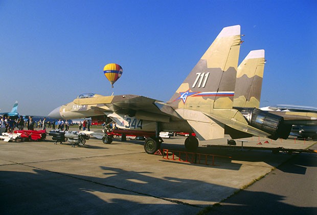 Siêu tiêm kích Su-35 sẽ trấn giữ biển đảo Việt Nam ảnh 1