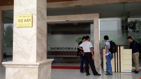Đà Nẵng: Showroom chỉ bán cho khách Trung Quốc có gì? ảnh 2