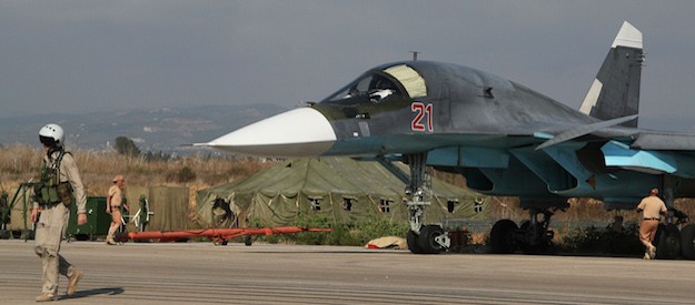 Phi công Su-34 Fullback của Nga chuẩn bị xuất kích
