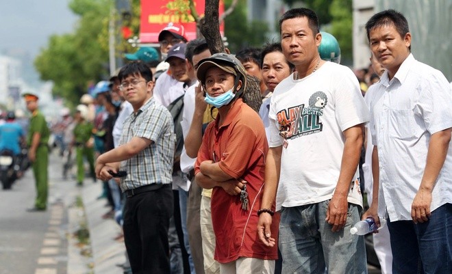 Người Sài Gòn ra đường đón Tổng thống Obama ảnh 5