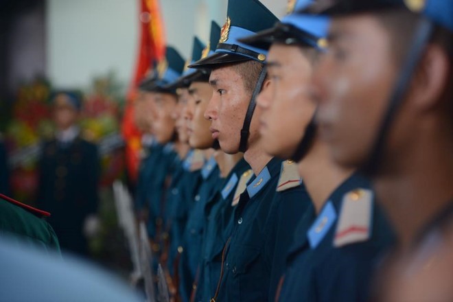 Người dân tiếc thương phi công xuất sắc của không quân Việt Nam ảnh 20