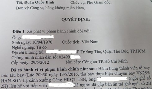 Khách 'thương gia' tát tiếp viên Vietnam Airlines bị phạt 15 triệu đồng - ảnh 1