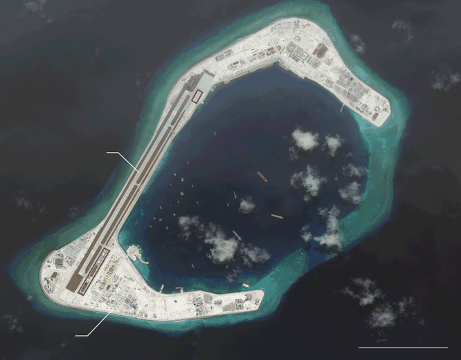Cận cảnh Đá Xu bi đã bị Trung Quốc bồi lấp, xây đảo nhân tạo trái phép với đường băng và các nhà chứa máy bay tại quần đảo Trường Sa