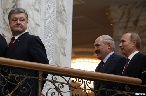 Putin bắt tay Poroshenko tại đàm phán 4 bên về Ukraine ảnh 1