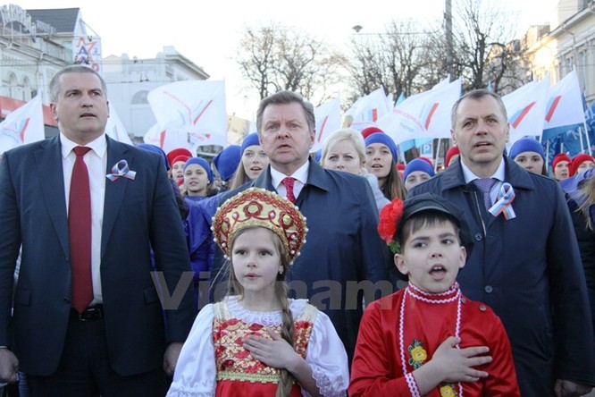 Crimea kỷ niệm một năm ngày trưng cầu dân ý sáp nhập vào Nga ảnh 28