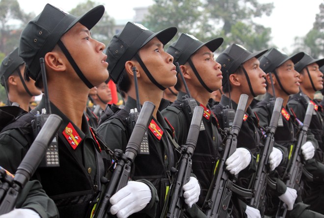 Hàng nghìn chiến sĩ hợp diễu binh dưới nắng gắt Sài Gòn ảnh 9