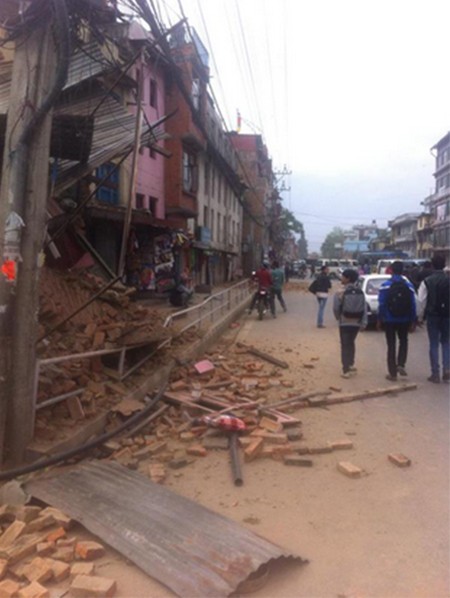Nepal tan hoang sau động đất ảnh 7