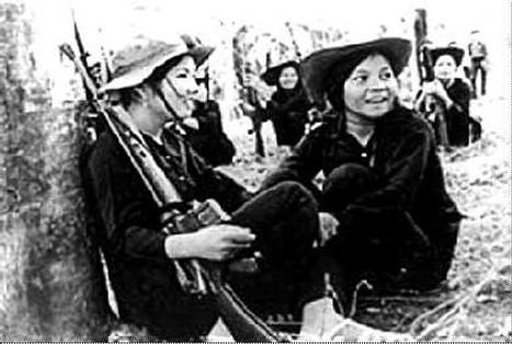 Bóng hồng Việt Nam - trên cả anh hùng - (phần 1) ảnh 11