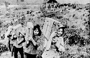 Bóng hồng Việt Nam - trên cả anh hùng - (phần 1) ảnh 39