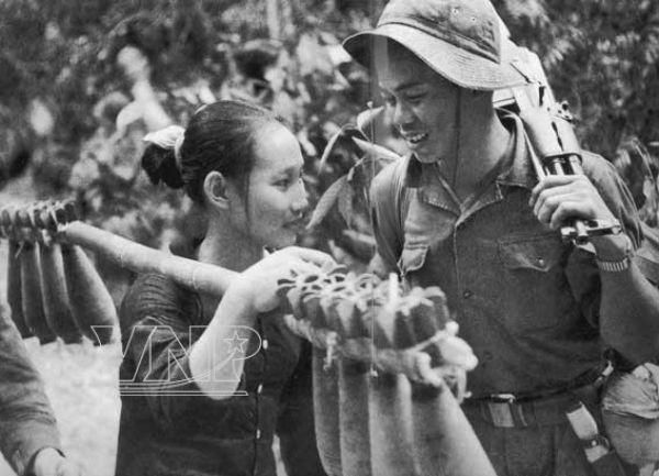 Bóng hồng Việt Nam - trên cả anh hùng - (phần 1) ảnh 40