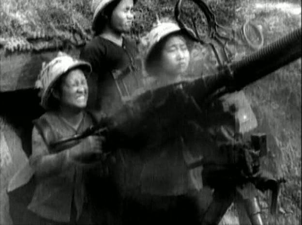 Bóng hồng Việt Nam - trên cả anh hùng - (phần 2) ảnh 15