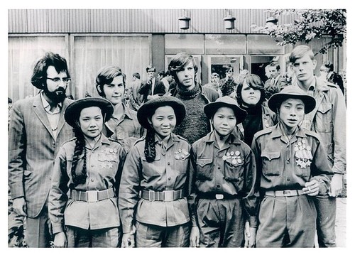 Bóng hồng Việt Nam - trên cả anh hùng - (phần 2) ảnh 40