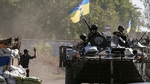 Những nước cờ cao tay của Nga trong ván bài Ukraine ảnh 1