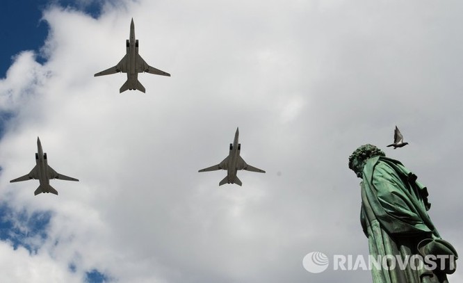 Cận cảnh không quân Nga diễn tập diễu hành trên bầu trời Moscow ảnh 5