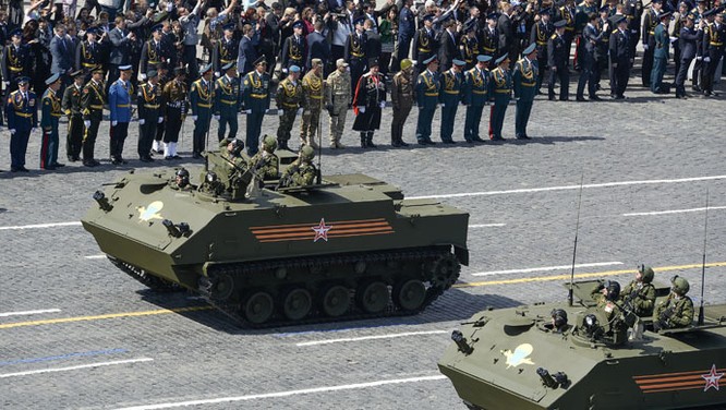 Cận cảnh lễ Diễu binh hoành tráng nhất từ trước đến nay tại Nga ảnh 9