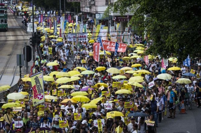 Phát hiện bom, Hong Kong bắt gữ 9 nhà hoạt động chính trị ảnh 1