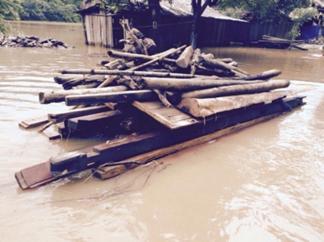  Lũ đổ về sông Mã gây thiệt hại gần 100 nhà dân ảnh 2