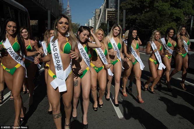 Bỏng mắt với dàn Hoa hậu Miss Bum Bum Brazil ảnh 12