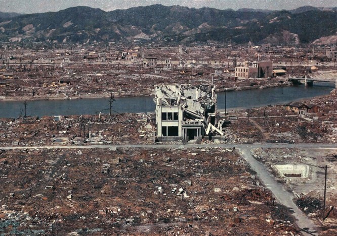 Chùm ảnh độc thảm họa hạt nhân Hirosima 70 năm trước ảnh 17