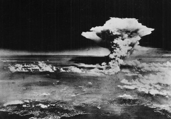 Chùm ảnh độc thảm họa hạt nhân Hirosima 70 năm trước ảnh 36