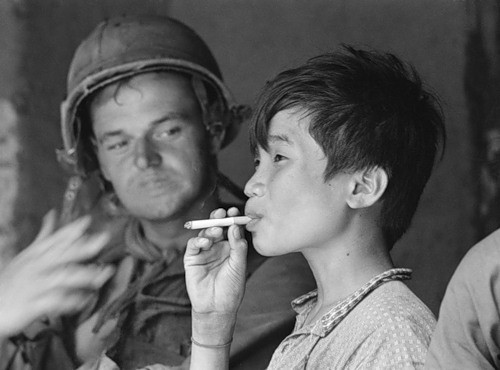 Cuộc chiến tranh Việt Nam qua ảnh của Henry Hyuet ảnh 12