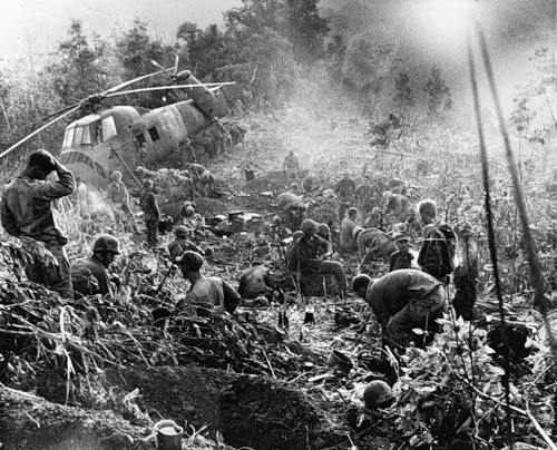 Cuộc chiến tranh Việt Nam qua ảnh của Henry Hyuet ảnh 15