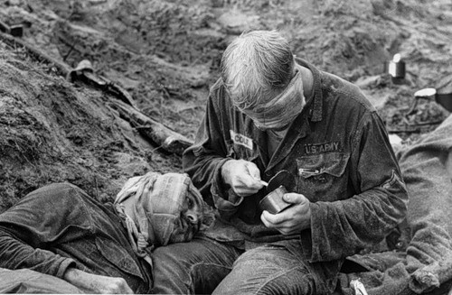 Cuộc chiến tranh Việt Nam qua ảnh của Henry Hyuet ảnh 16