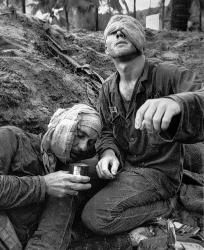 Cuộc chiến tranh Việt Nam qua ảnh của Henry Hyuet ảnh 18