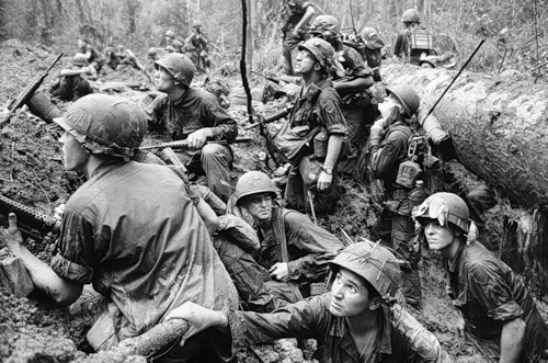 Cuộc chiến tranh Việt Nam qua ảnh của Henry Hyuet ảnh 25