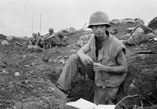 Cuộc chiến tranh Việt Nam qua ảnh của Henry Hyuet ảnh 30