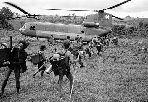 Cuộc chiến tranh Việt Nam qua ảnh của Henry Hyuet ảnh 33