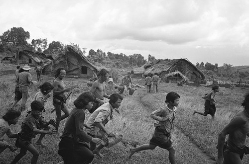 Cuộc chiến tranh Việt Nam qua ảnh của Henry Hyuet ảnh 34