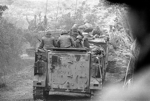 Cuộc chiến tranh Việt Nam qua ảnh của Henry Hyuet ảnh 54