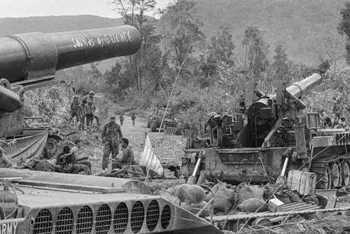 Cuộc chiến tranh Việt Nam qua ảnh của Henry Hyuet ảnh 56