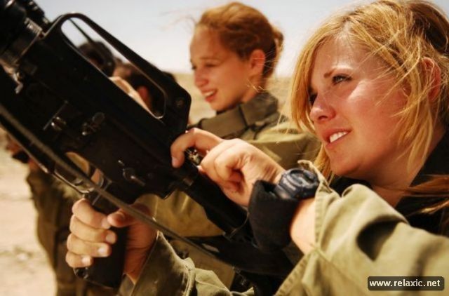 Những nữ quân nhân xinh đẹp Israel khiến giới mày râu cũng phải cúi chào ảnh 1
